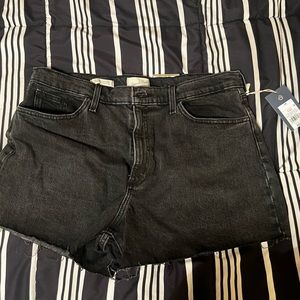 Universal Thread shorts